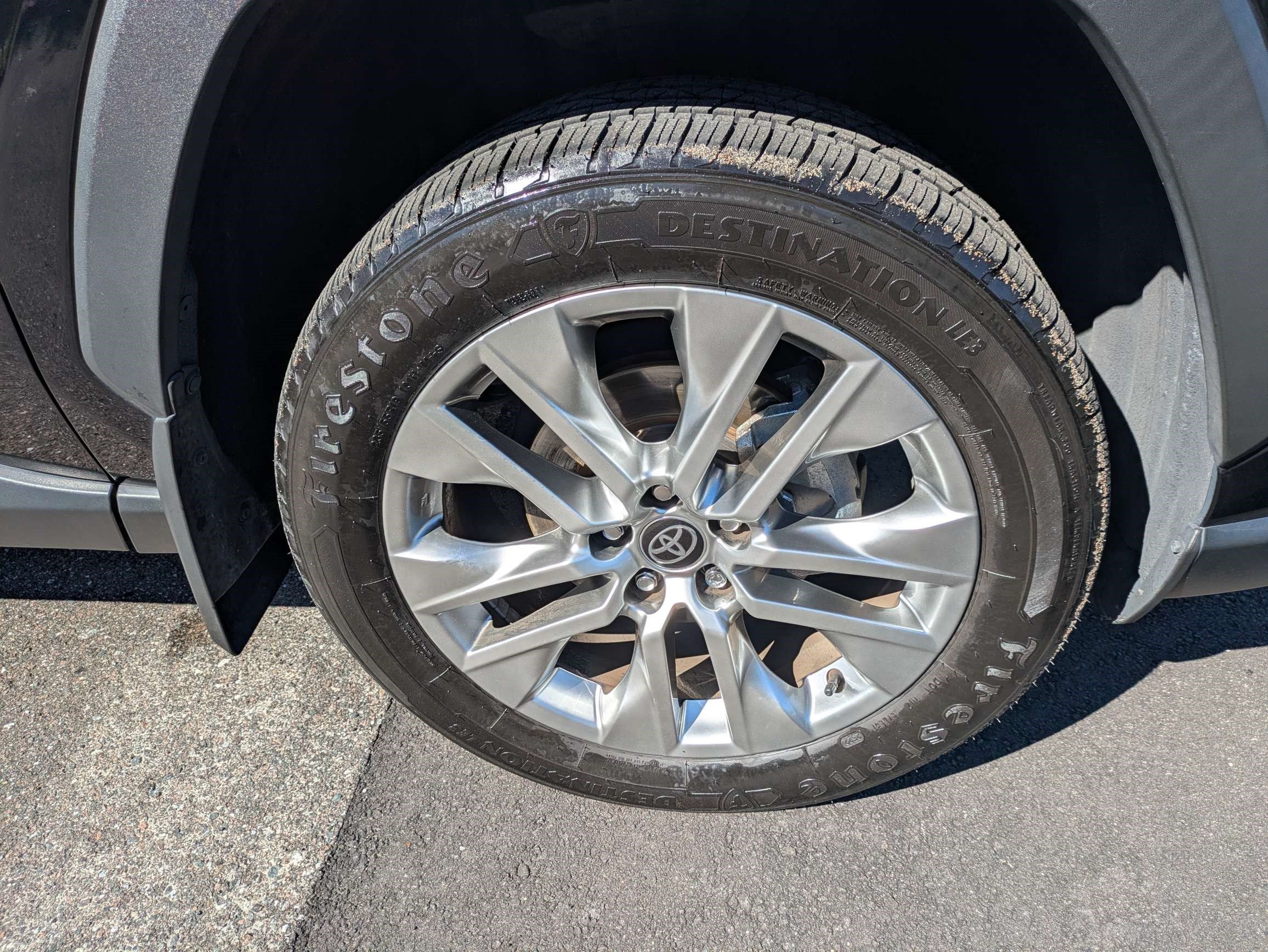 Used 2025 Toyota RAV4 XLE Premium w/ Weather Package FWD image 10