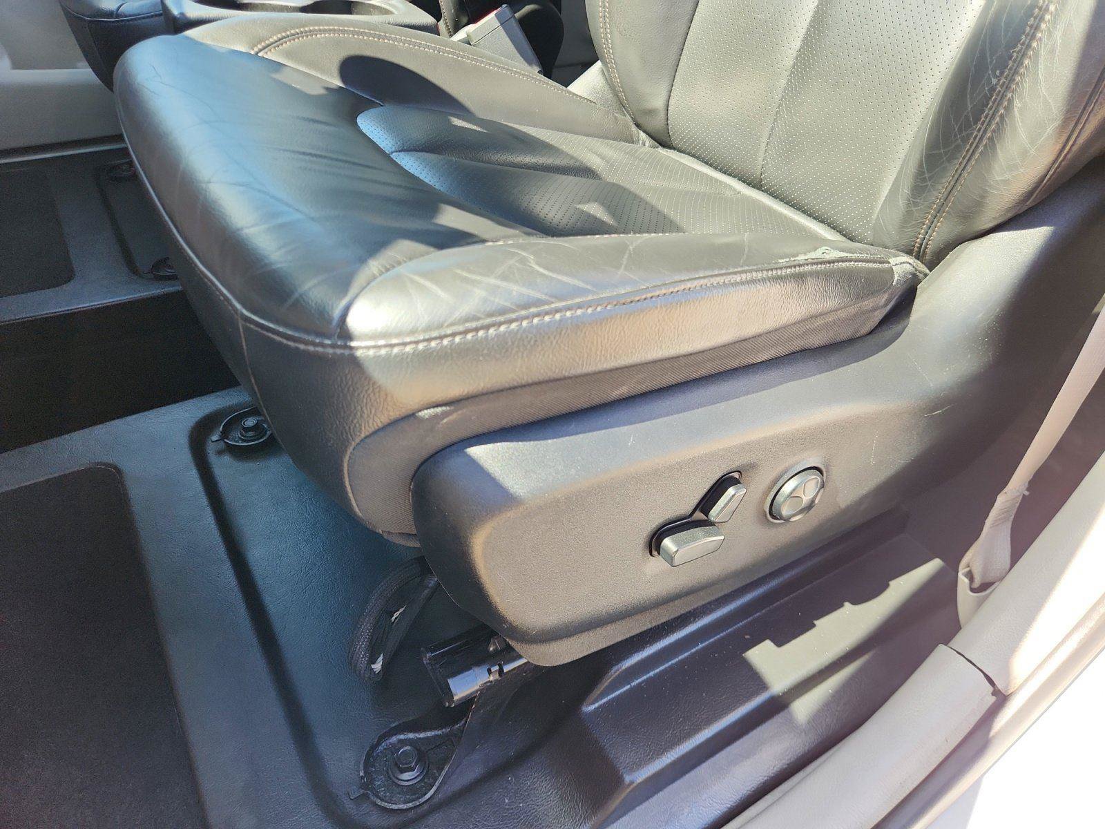 Used 2018 Chrysler Pacifica Touring-L Plus FWD image 18
