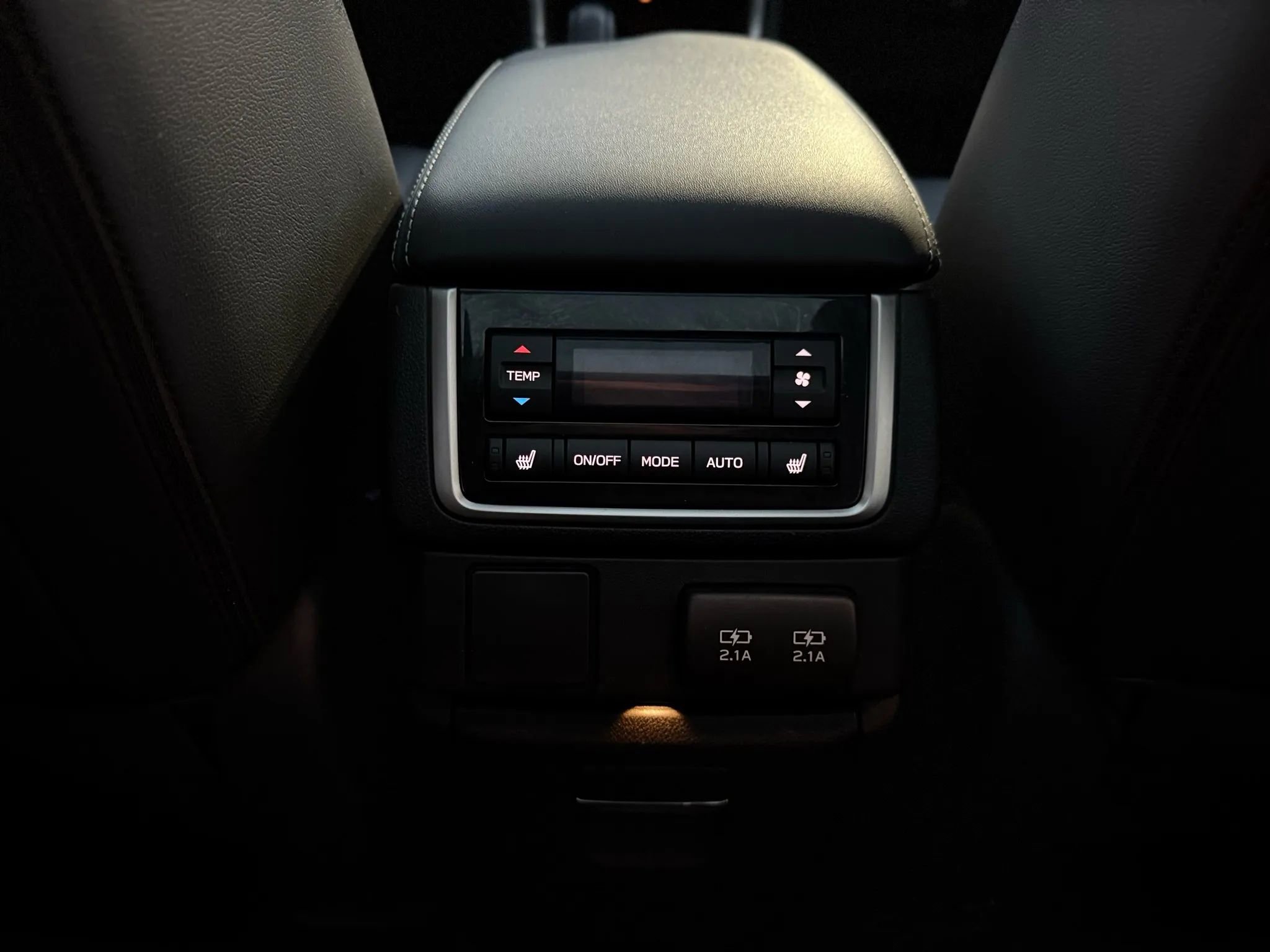 Used 2021 Subaru Ascent Limited w/ Technology Package image 28