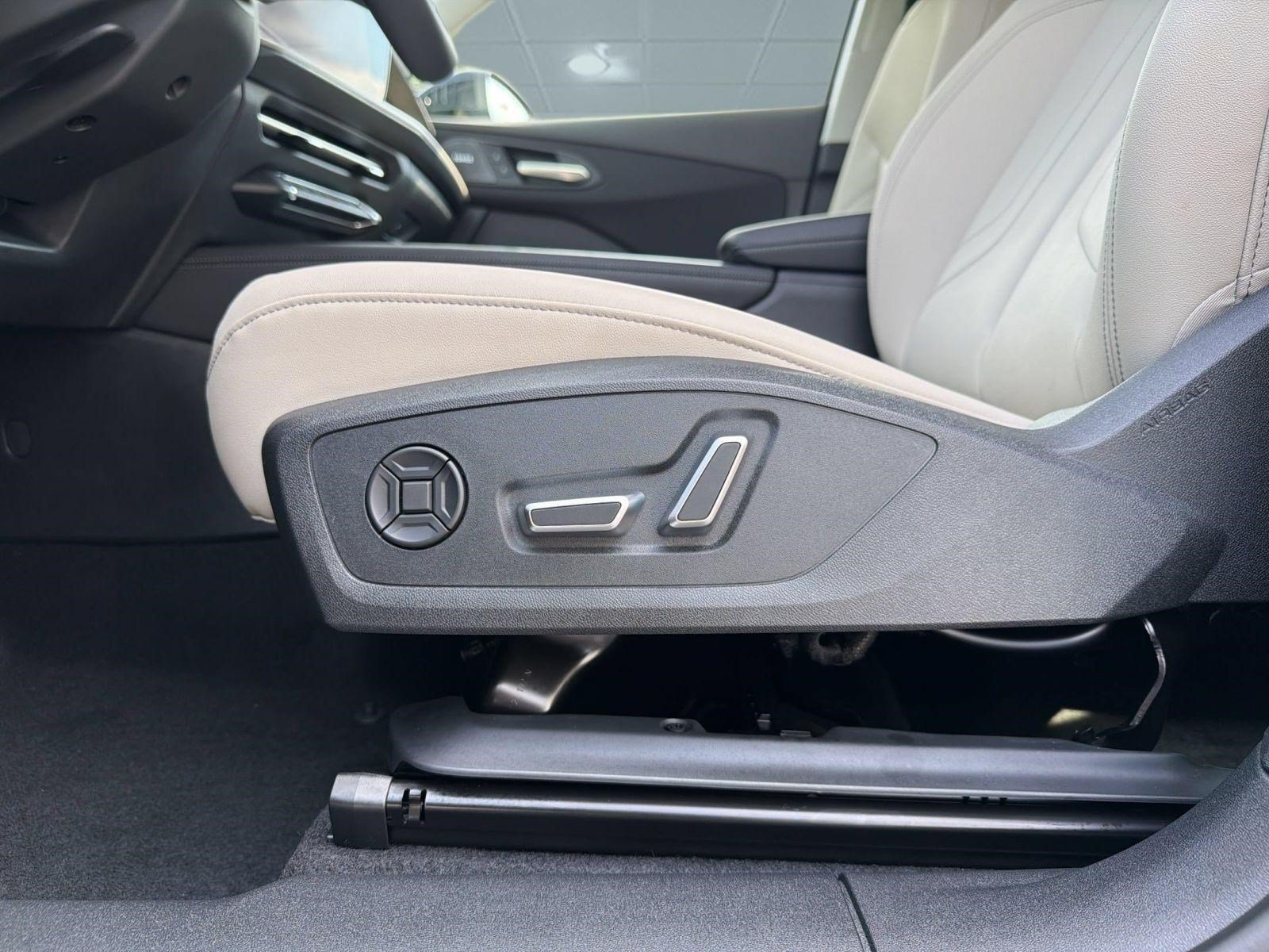 New 2026 Audi Q3 quattro 2.0T AWD/4WD image 14