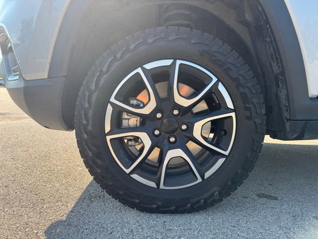 Used 2024 Jeep Compass Trailhawk image 9