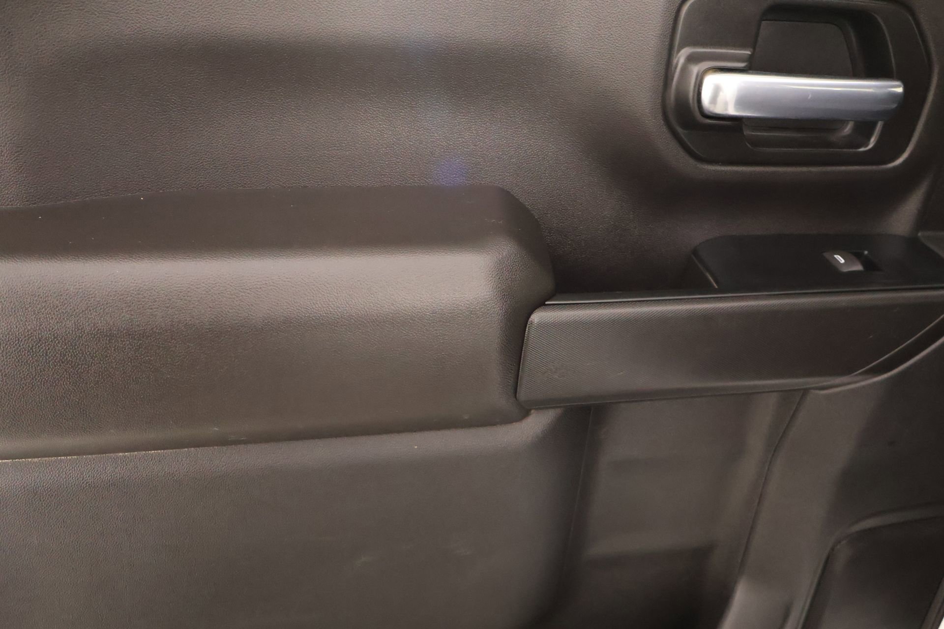 Used 2023 Chevrolet Silverado 2500 LT w/ Convenience Package image 16