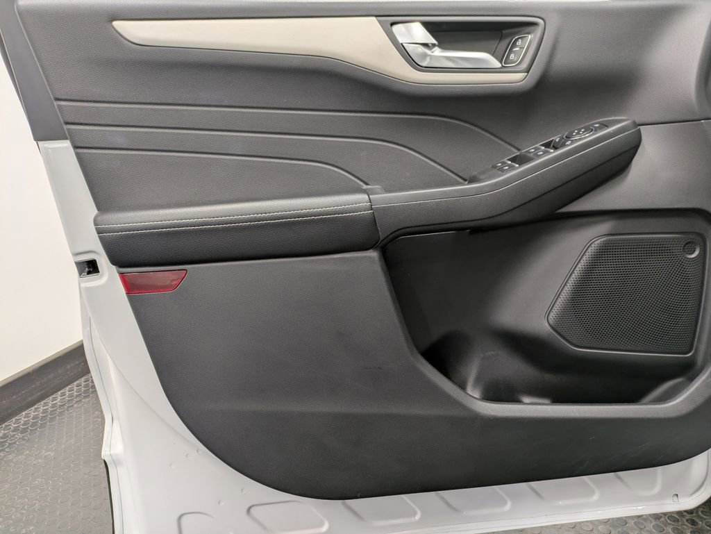Used 2021 Ford Escape SE w/ Convenience Package FWD image 8