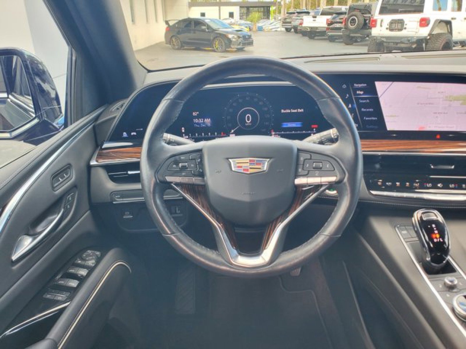 Used 2022 Cadillac Escalade Luxury image 17