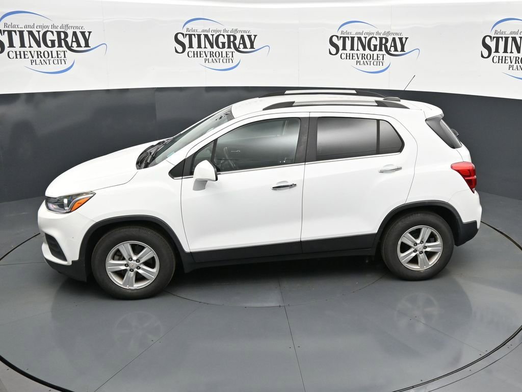 Used 2020 Chevrolet Trax LT w/ LT Convenience Package FWD image 21