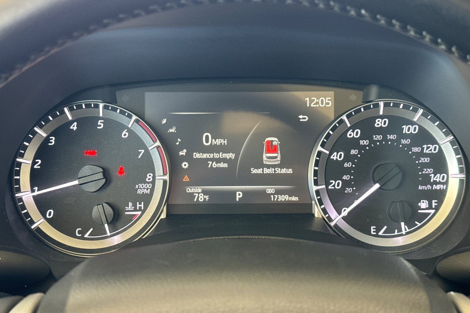 Used 2023 Toyota Highlander XLE image 24