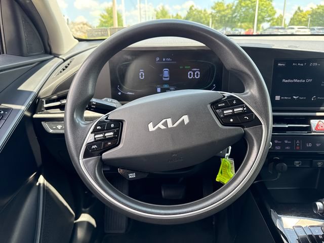 Used 2023 Kia Niro LX FWD image 30