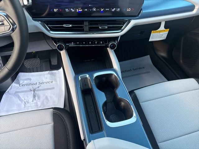 New 2026 Chevrolet Equinox EV LT w/ Convenience Package II FWD image 17