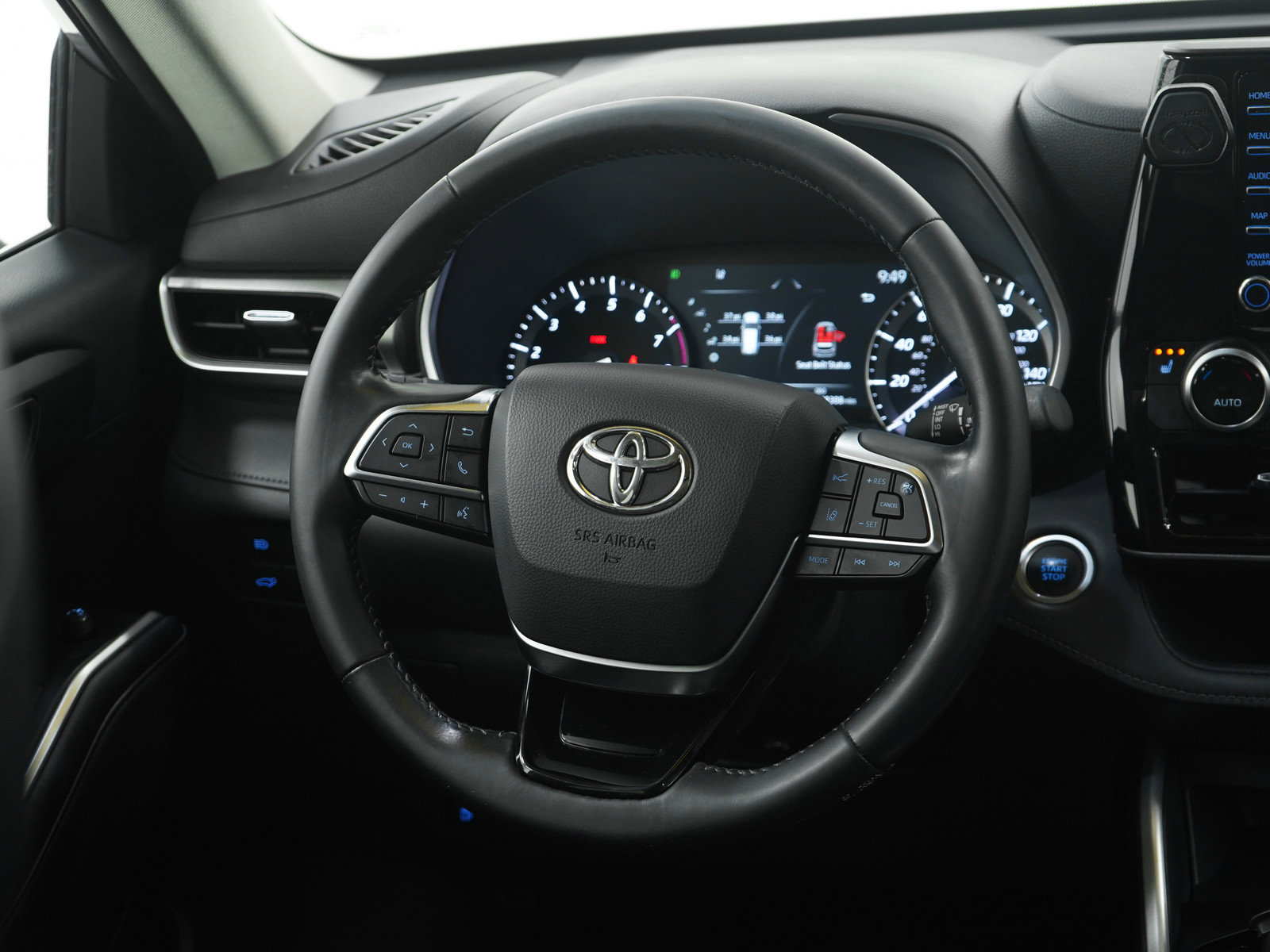 Used 2021 Toyota Highlander XLE image 17