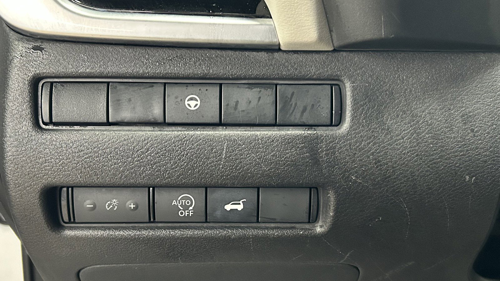 Used 2023 Nissan Rogue SL image 22