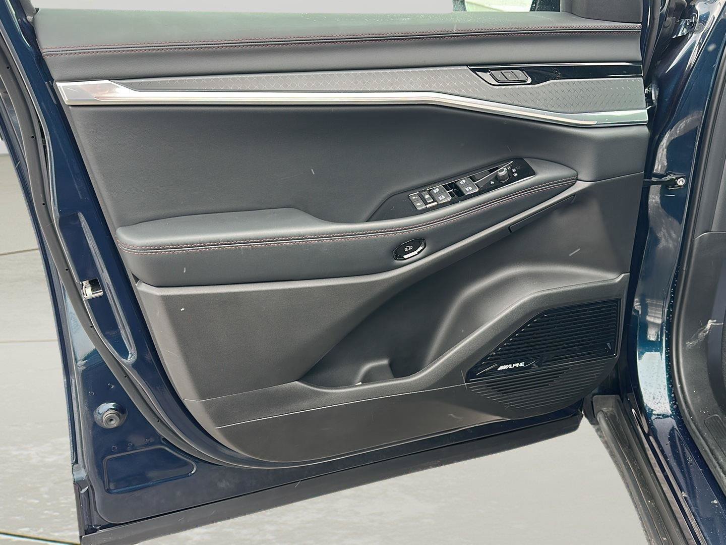 New 2025 Jeep Wagoneer S Limited AWD/4WD image 10