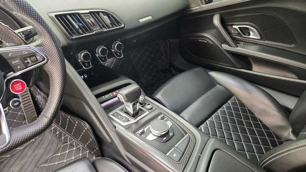 Used 2017 Audi R8 V10 plus AWD/4WD image 28