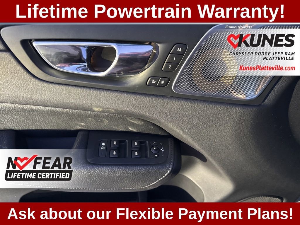 Used 2018 Volvo XC60 T8 Inscription w/ Advanced Package image 15