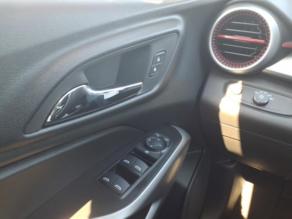 New 2026 Chevrolet Trax RS w/ Driver Confidence Package image 20