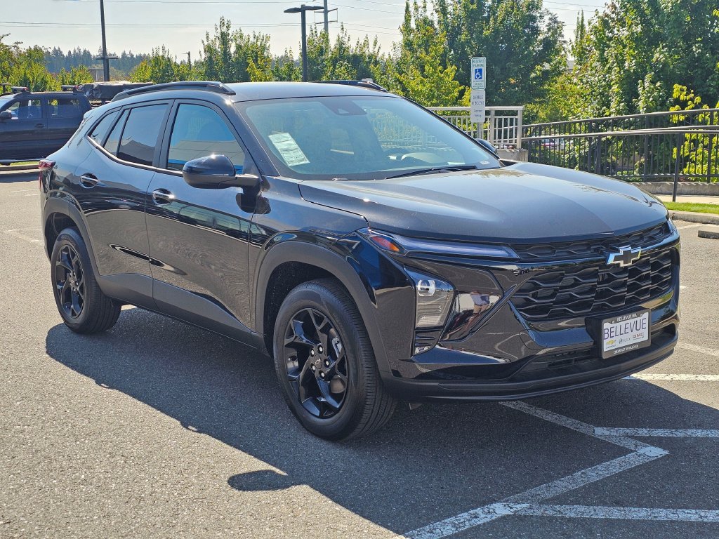 New 2026 Chevrolet Trax LT w/ Driver Confidence Package FWD image 7