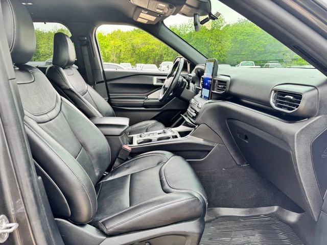 Used 2020 Ford Explorer ST w/ ST Street Pack image 23