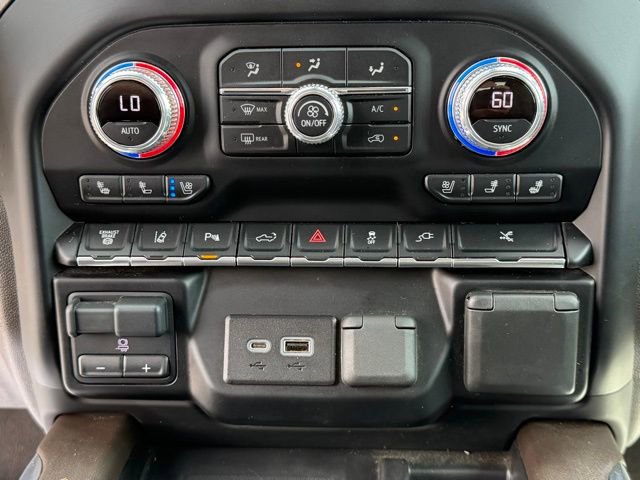 Used 2022 GMC Sierra 3500 Denali w/ Technology Package AWD/4WD image 34