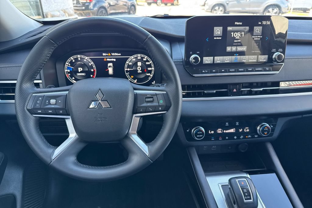 Used 2024 Mitsubishi Outlander SEL AWD/4WD image 14