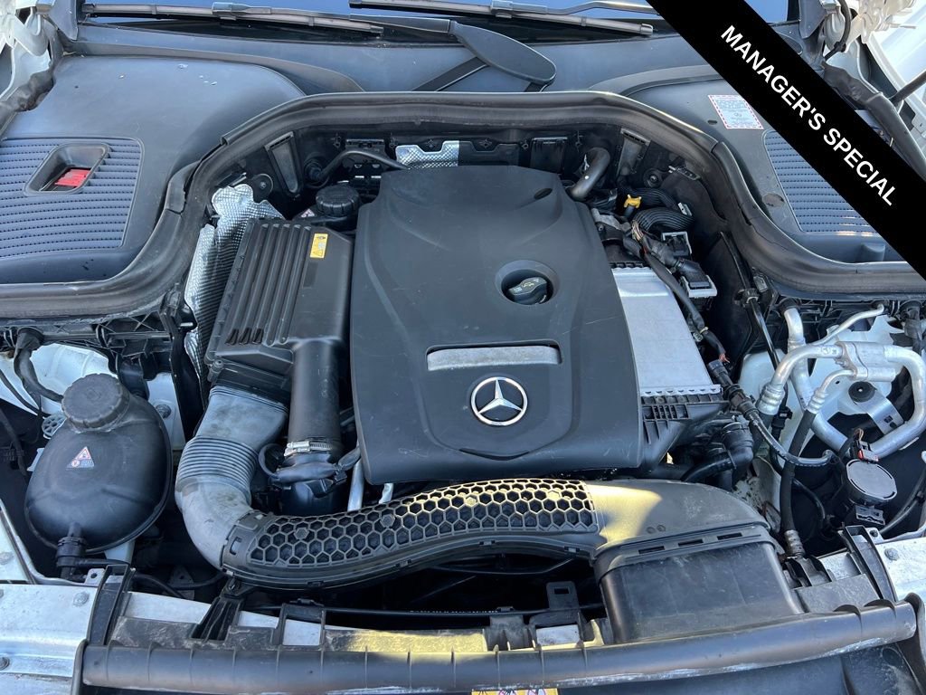 Used 2017 Mercedes-Benz GLC 300 w/ Premium 1 Package image 9