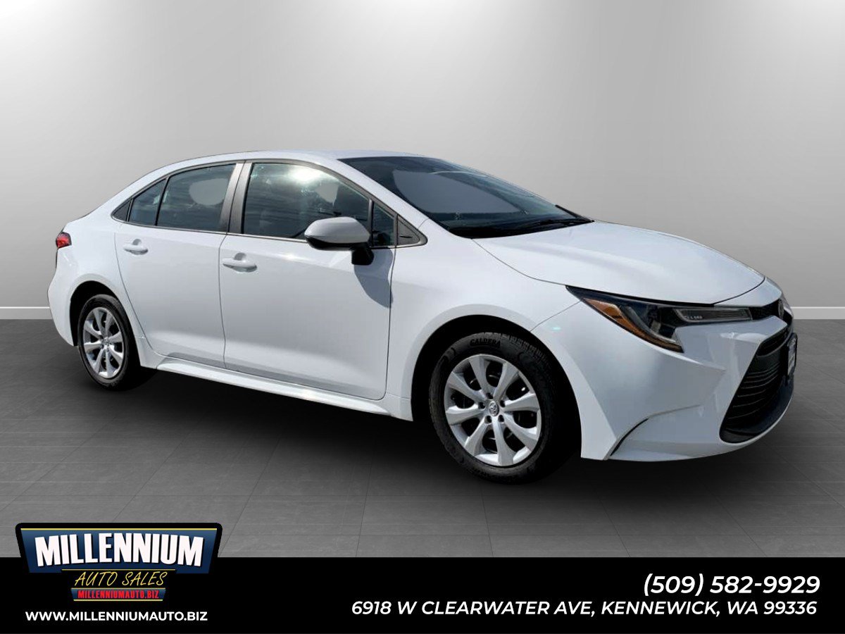 Used 2025 Toyota Corolla LE