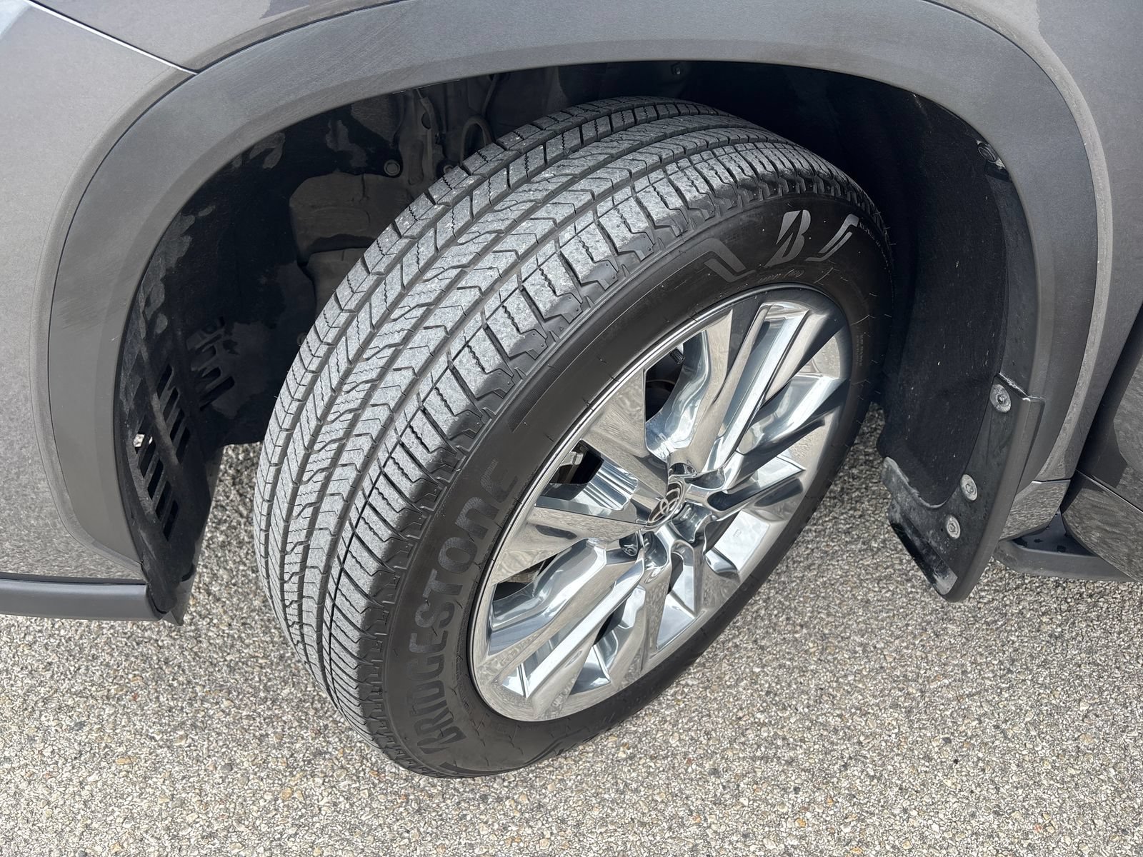 Used 2025 Toyota Highlander Limited FWD image 35