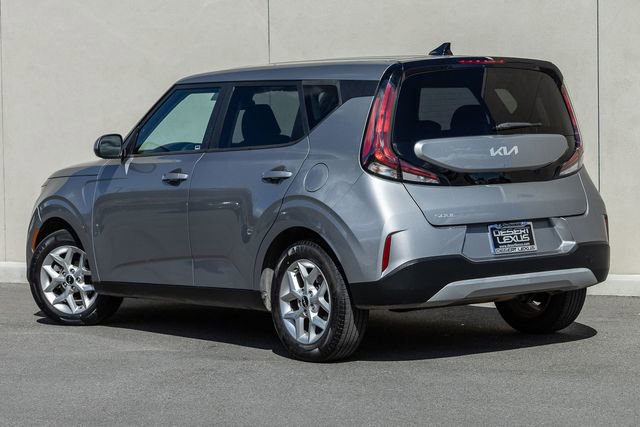 Used 2023 Kia Soul LX w/ LX Technology Package image 3