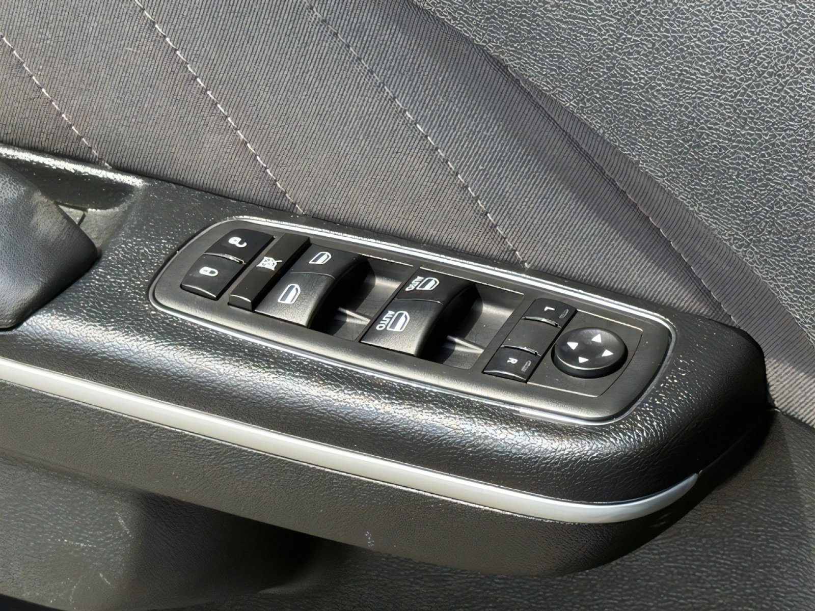 Used 2023 Dodge Charger SXT image 25