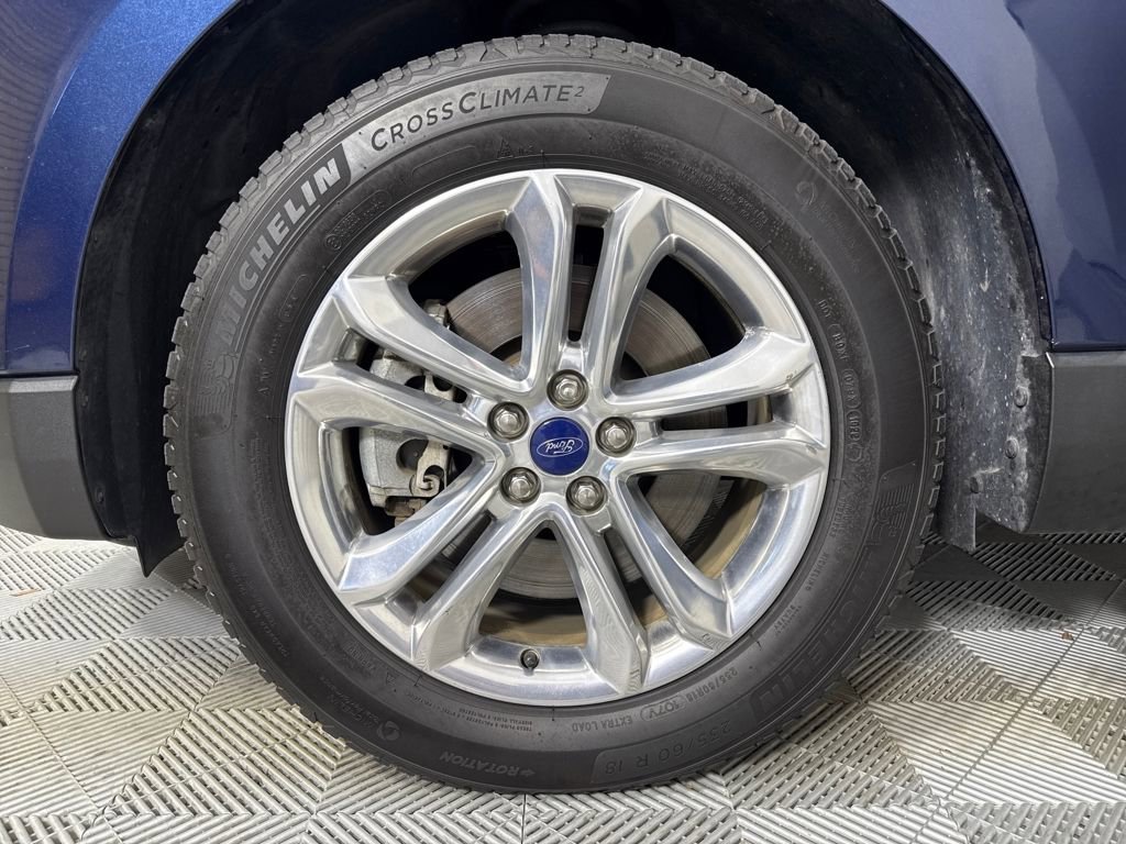 Used 2017 Ford Edge Titanium w/ Equipment Group 301A AWD/4WD image 22