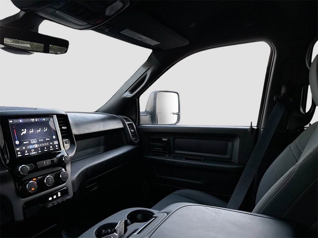 Used 2024 RAM 3500 Tradesman w/ Chrome Appearance Group image 22