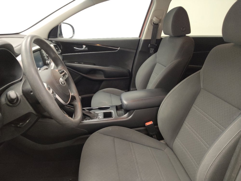 Used 2020 Kia Sorento LX image 17