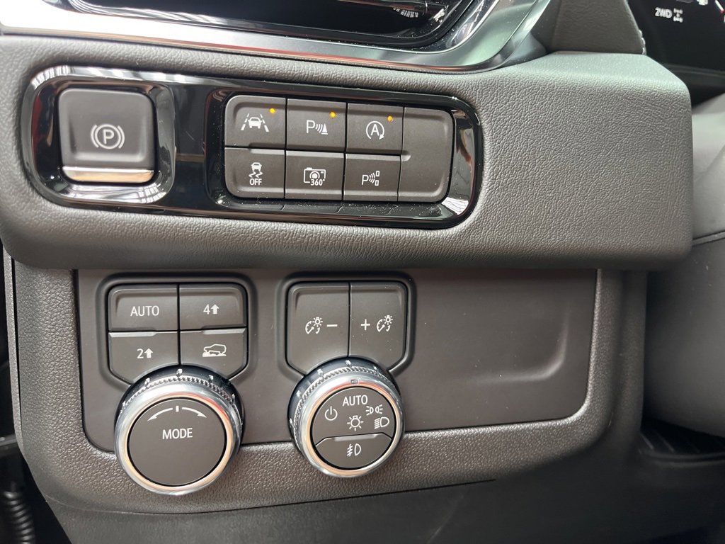 New 2026 GMC Yukon Denali w/ Sun & Power Step Package image 14