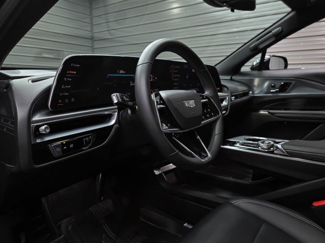 Used 2024 Cadillac Lyriq Tech AWD/4WD image 10