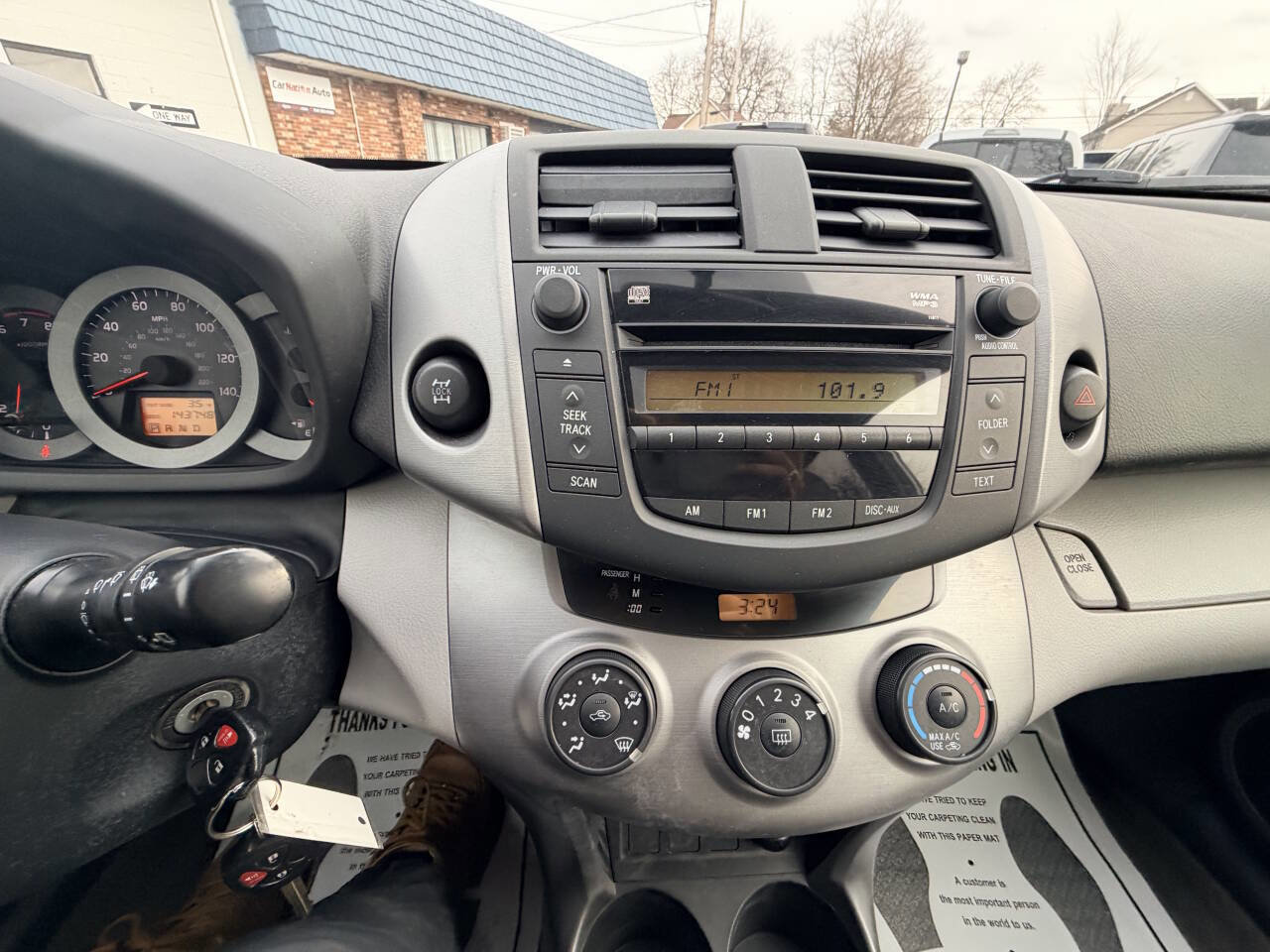 Used 2008 Toyota RAV4 Base 4x4 4dr SUV image 27