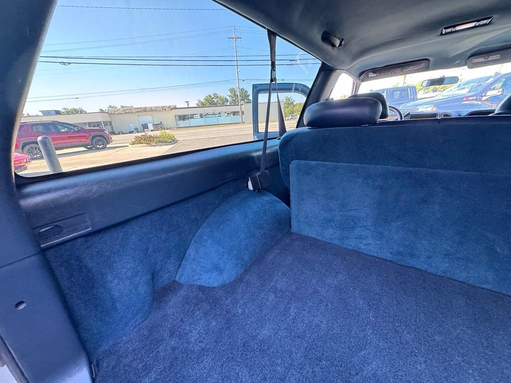 Used 1999 Chevrolet Tahoe 2WD 2-Door w/ Convenience Group image 19