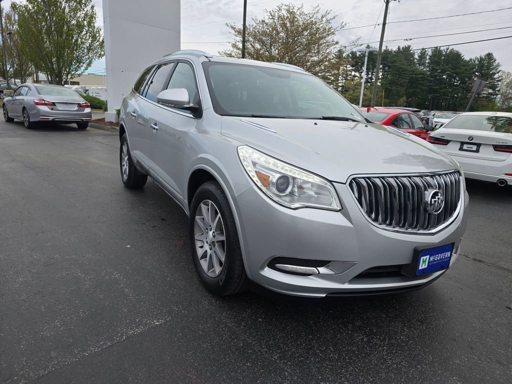 Used 2017 Buick Enclave Leather AWD/4WD image 10