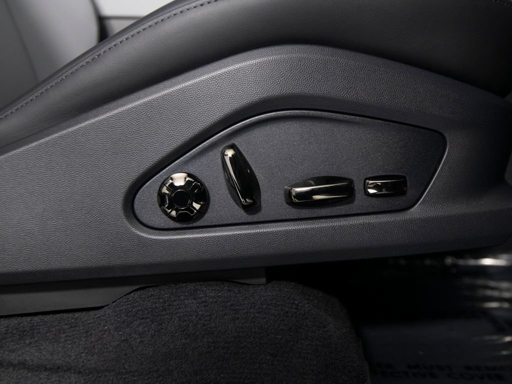 New 2026 Porsche Cayenne Electric Coupe AWD/4WD image 40
