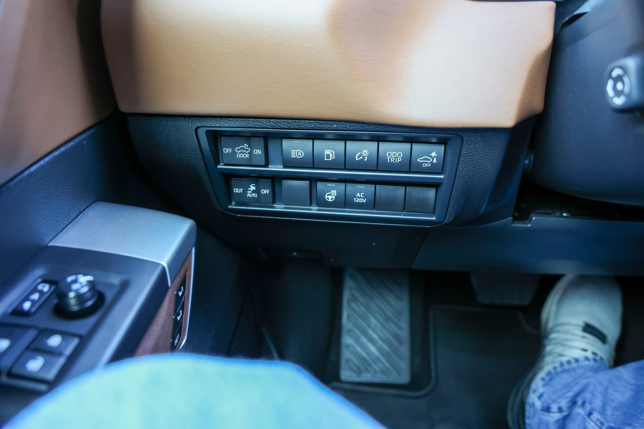 Used 2025 Toyota Tundra 1794 Edition AWD/4WD image 21