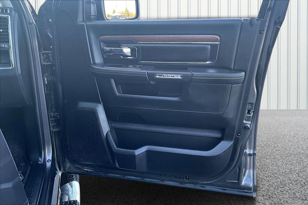 Used 2016 RAM 1500 Laramie w/ Convenience Group image 29