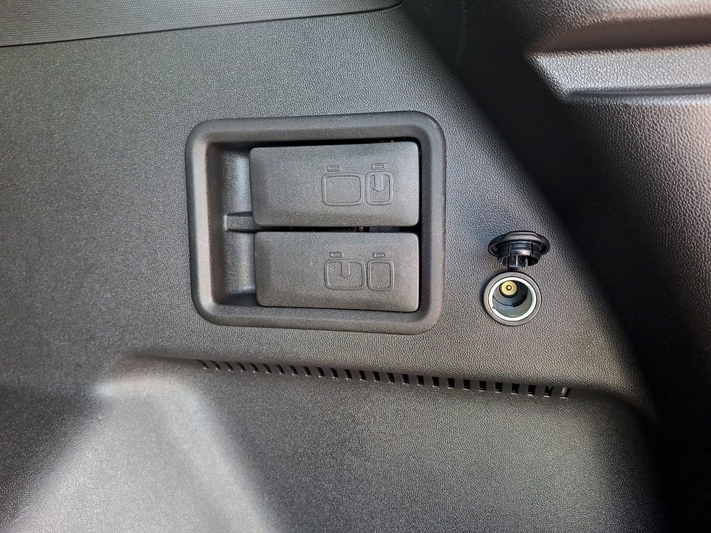 Certified 2023 Chevrolet Equinox LT FWD image 28