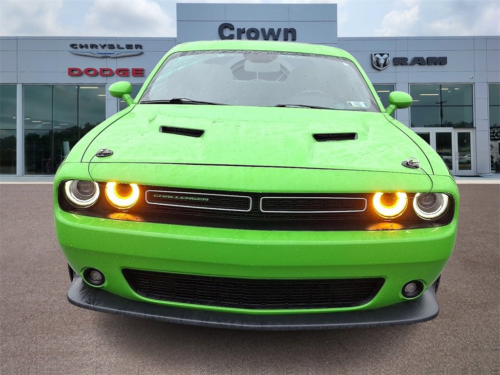 Used 2017 Dodge Challenger GT image 2