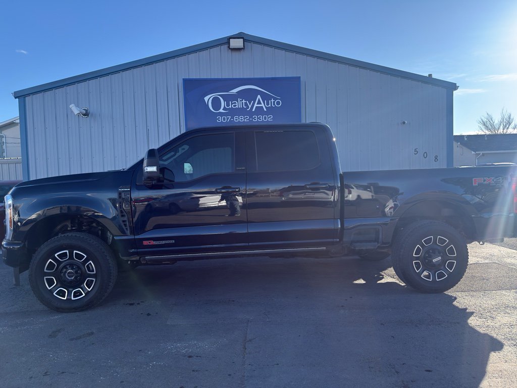 Used 2025 Ford F350 Platinum image 1