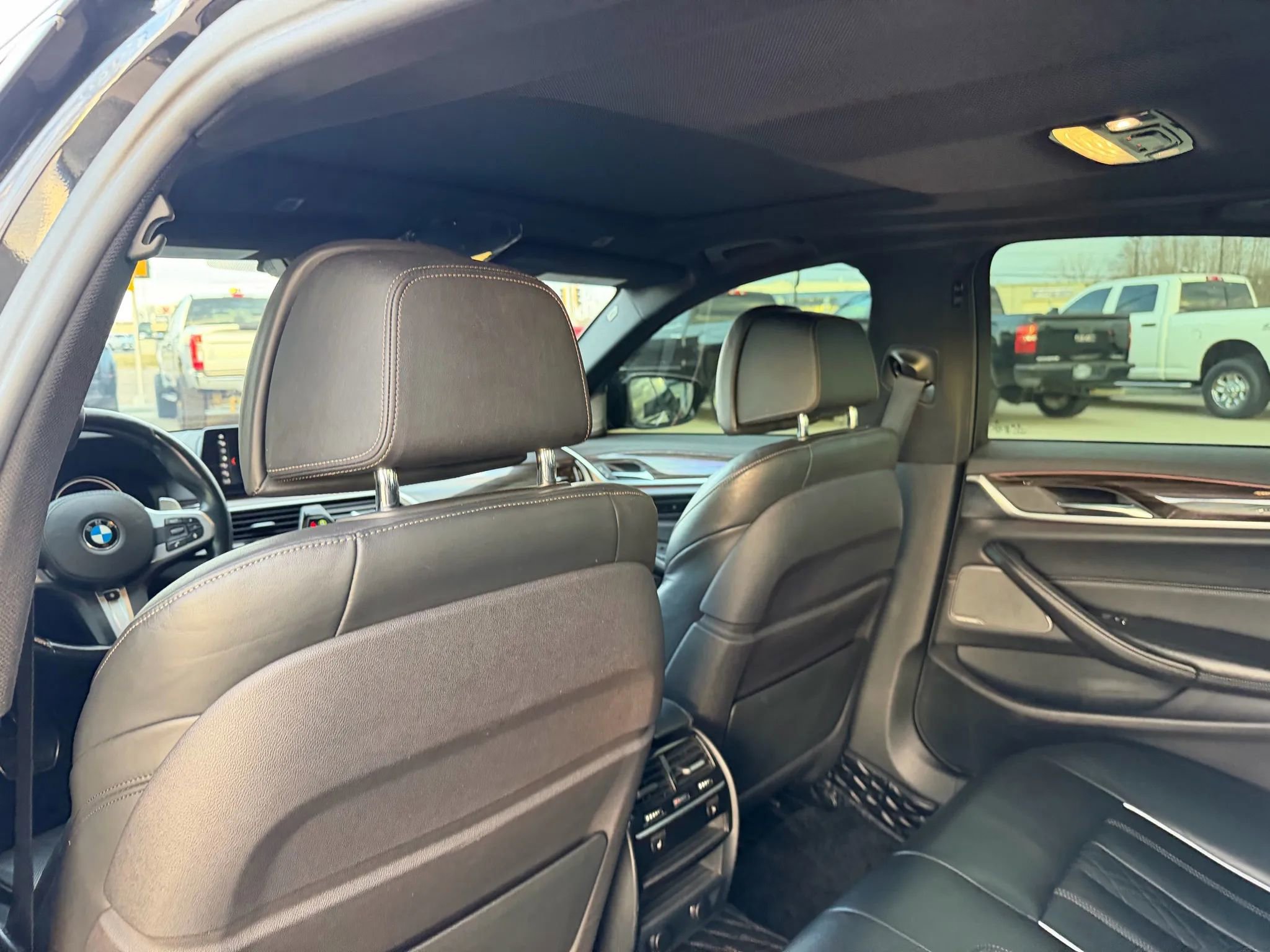 Used 2018 BMW M550i xDrive M550i xDrive Sedan 4D w/ Driving Assistance Package image 34