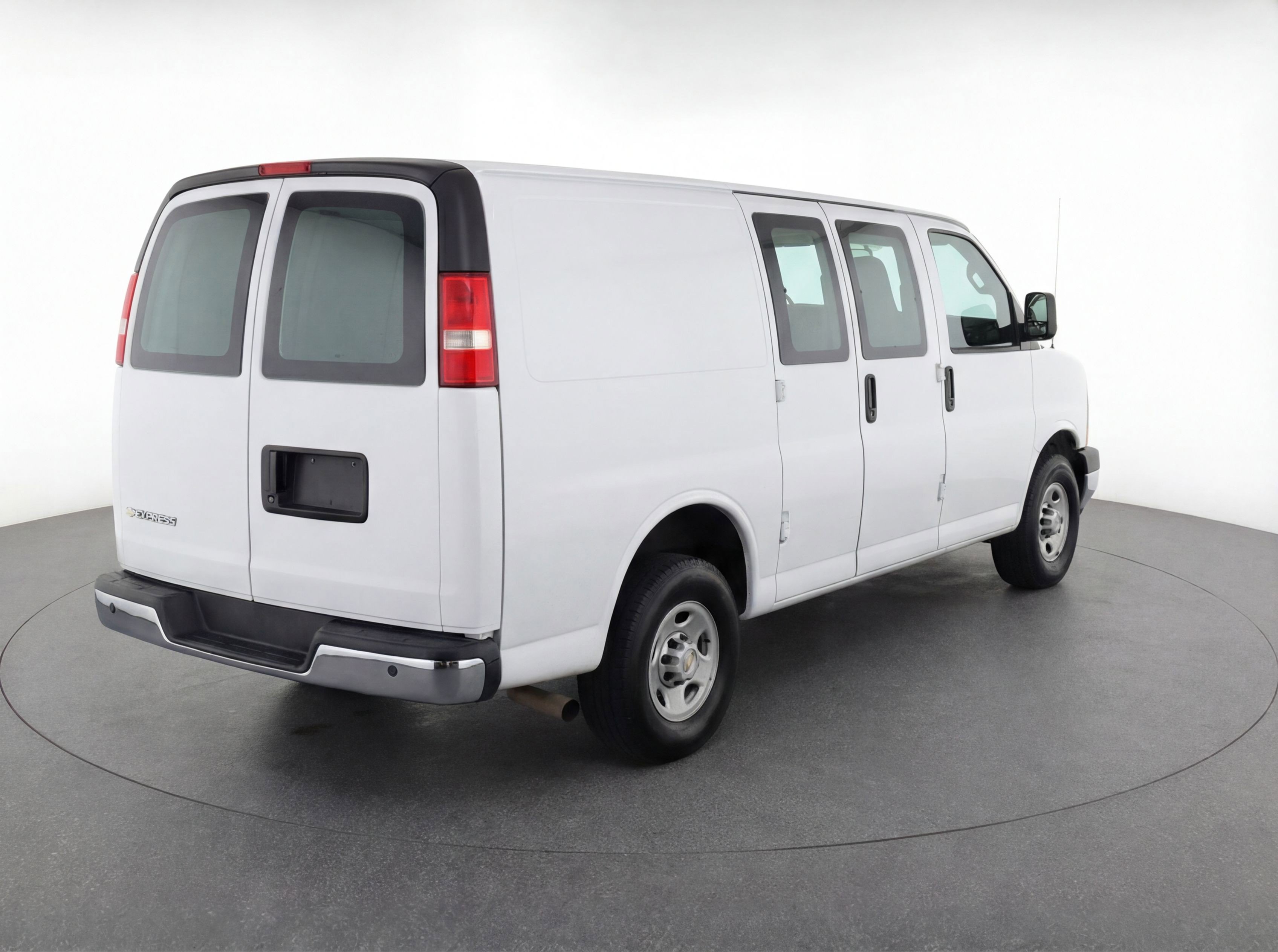 Used 2025 Chevrolet Express 3500 LT w/ LT Preferred Equipment Group RWD image 9