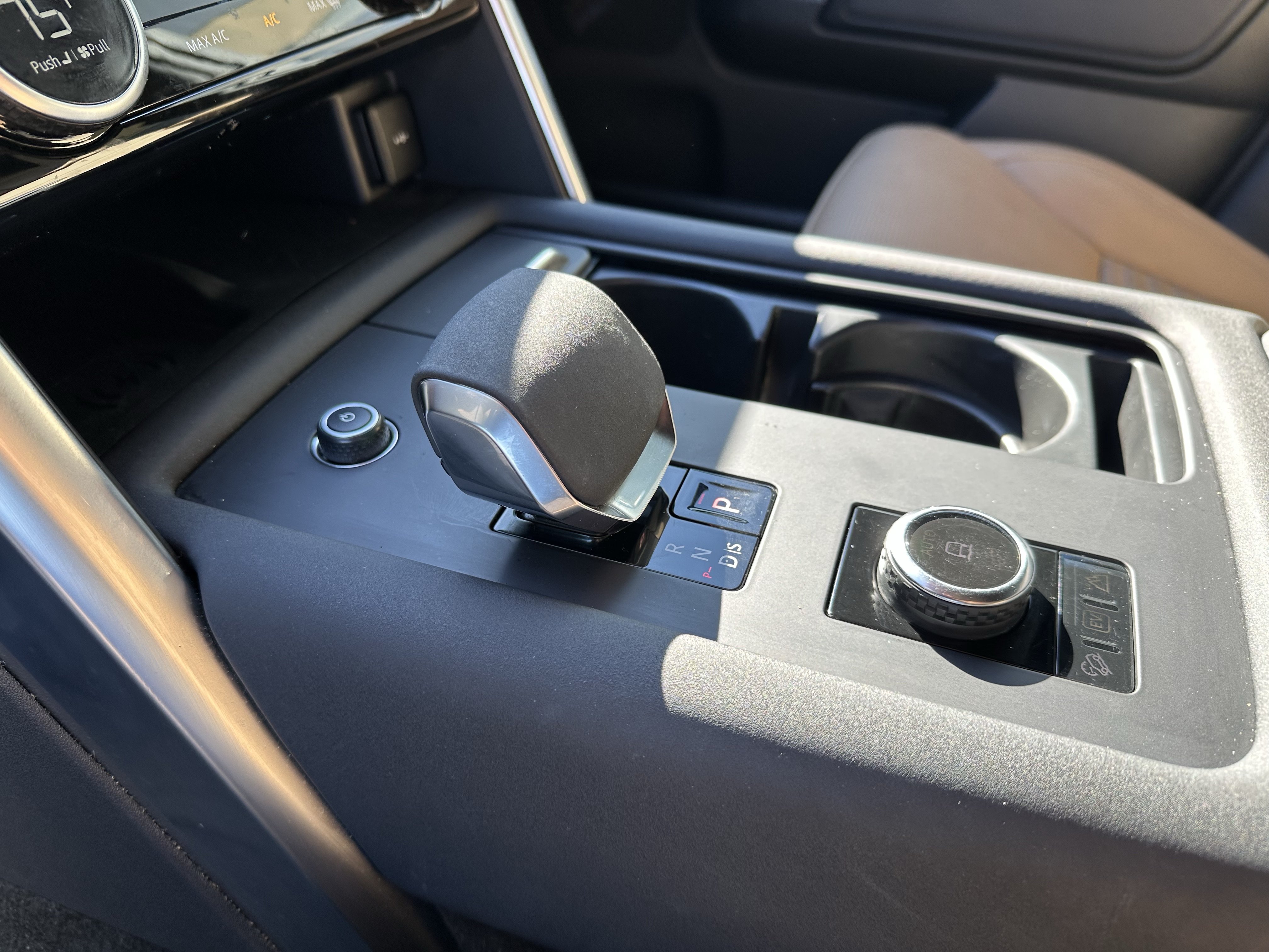 Certified 2023 Land Rover Discovery S R-Dynamic AWD/4WD image 23