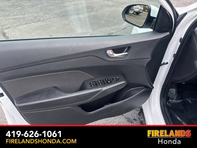Used 2022 Hyundai Accent SEL FWD image 10