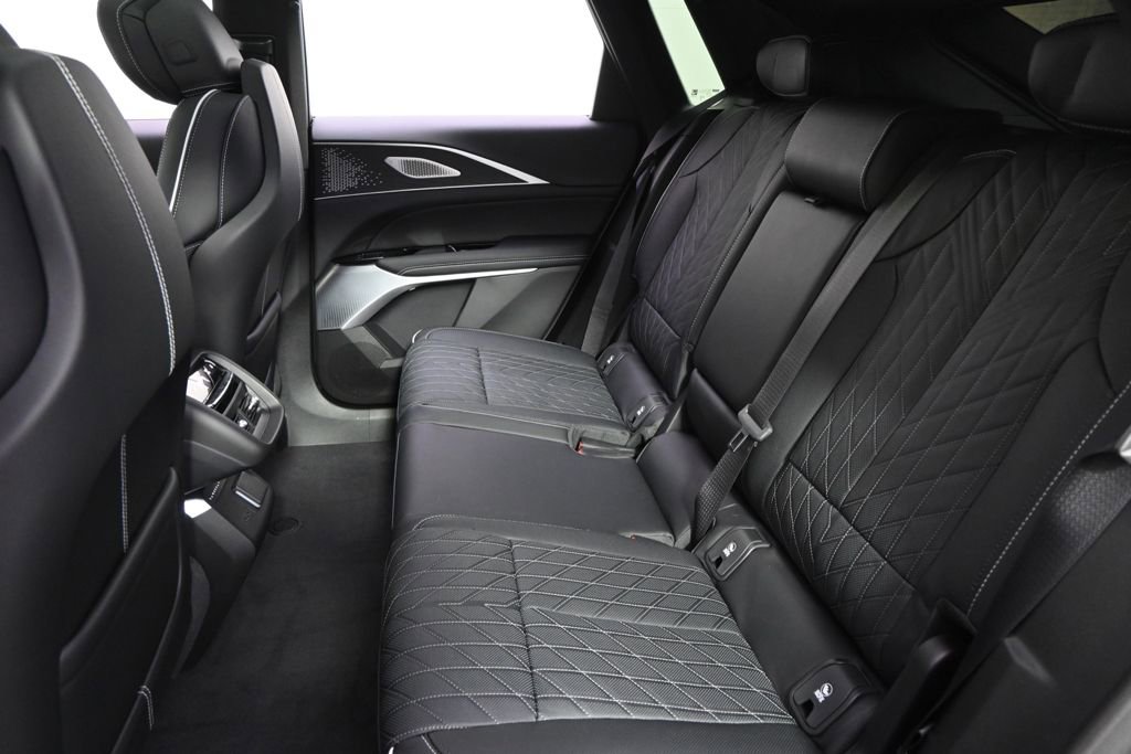 New 2026 Cadillac Lyriq V AWD/4WD image 24