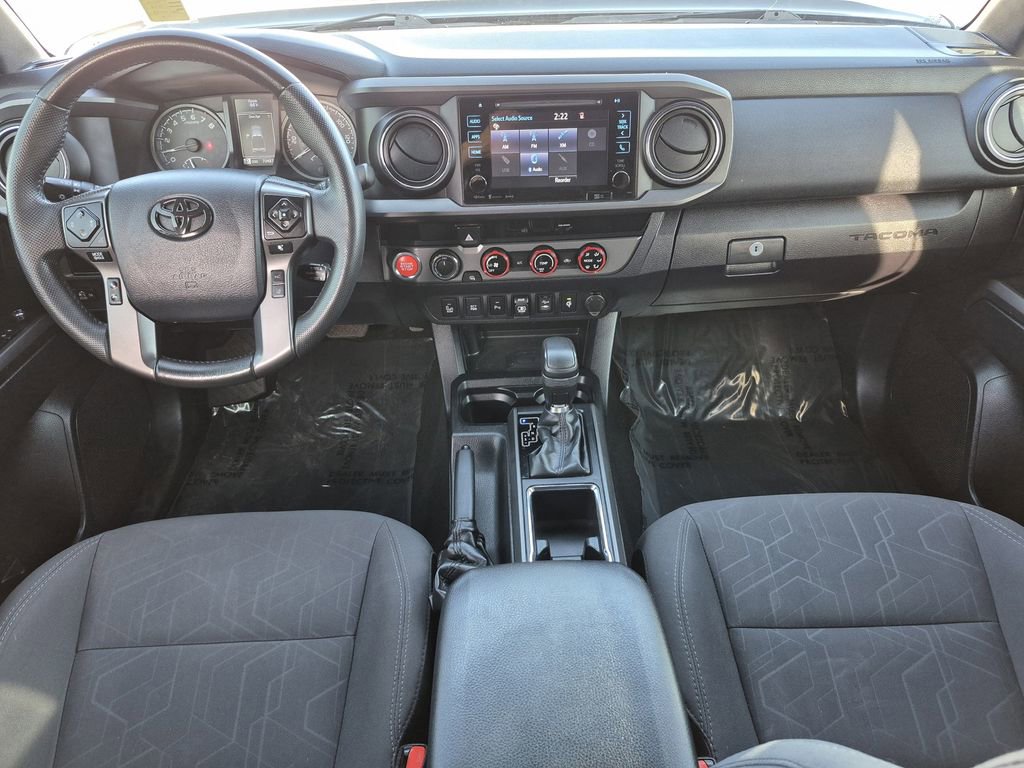 Used 2018 Toyota Tacoma TRD Sport w/ Technology Package image 14