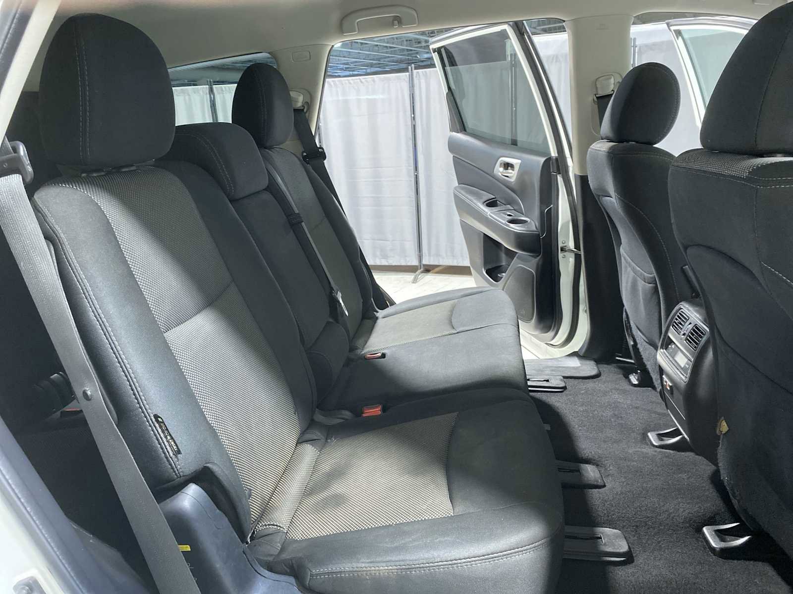 Used 2019 Nissan Pathfinder S AWD/4WD image 13