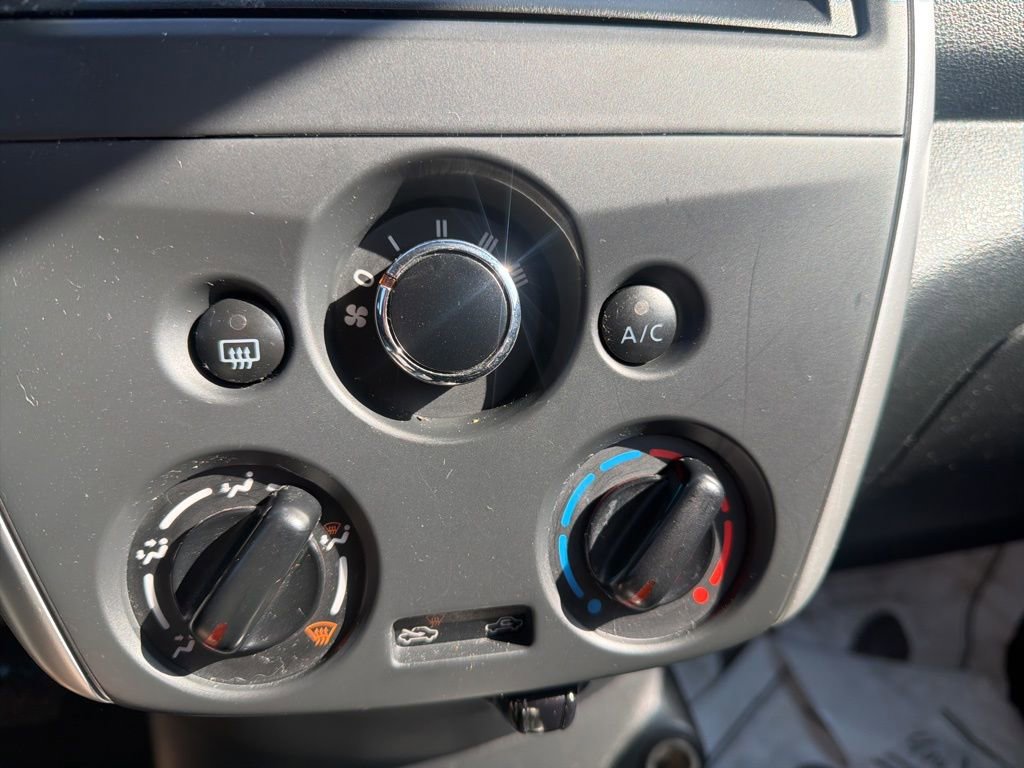 Used 2018 Nissan Versa SV image 16