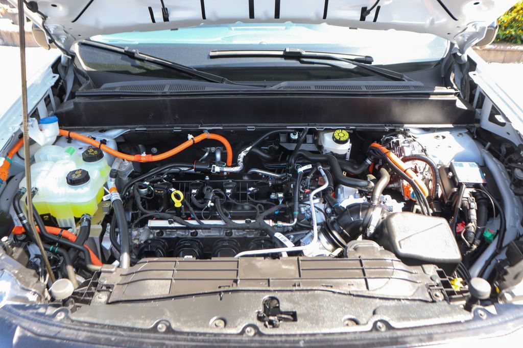 Used 2025 Ford Maverick Lariat w/ Black Appearance Package AWD/4WD image 13
